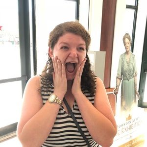 Meet your Posher, Laura